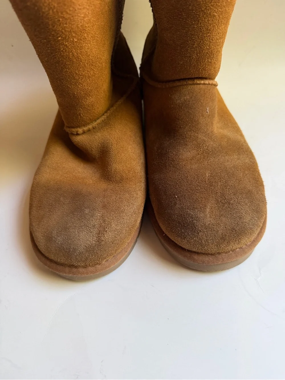 Koolaburra toes have